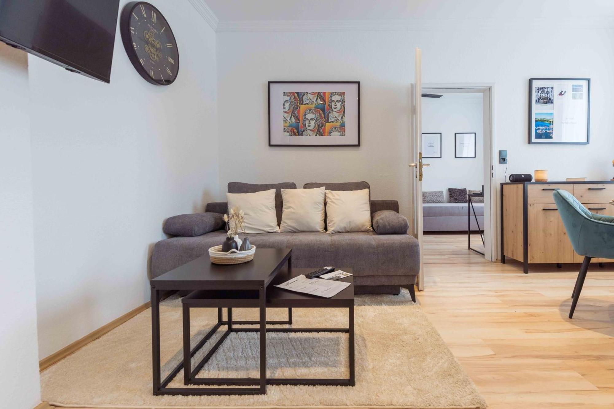 Schillerapartment Hof, Kueche, 24H Digital-Checkin, Parkplatz, Wlan250Mbit Хоф Экстерьер фото