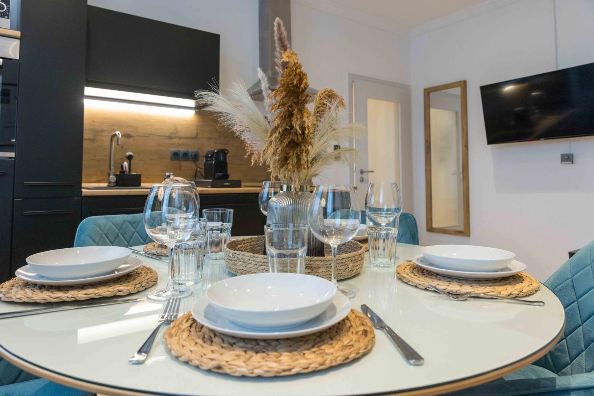 Schillerapartment Hof, Kueche, 24H Digital-Checkin, Parkplatz, Wlan250Mbit Хоф Экстерьер фото
