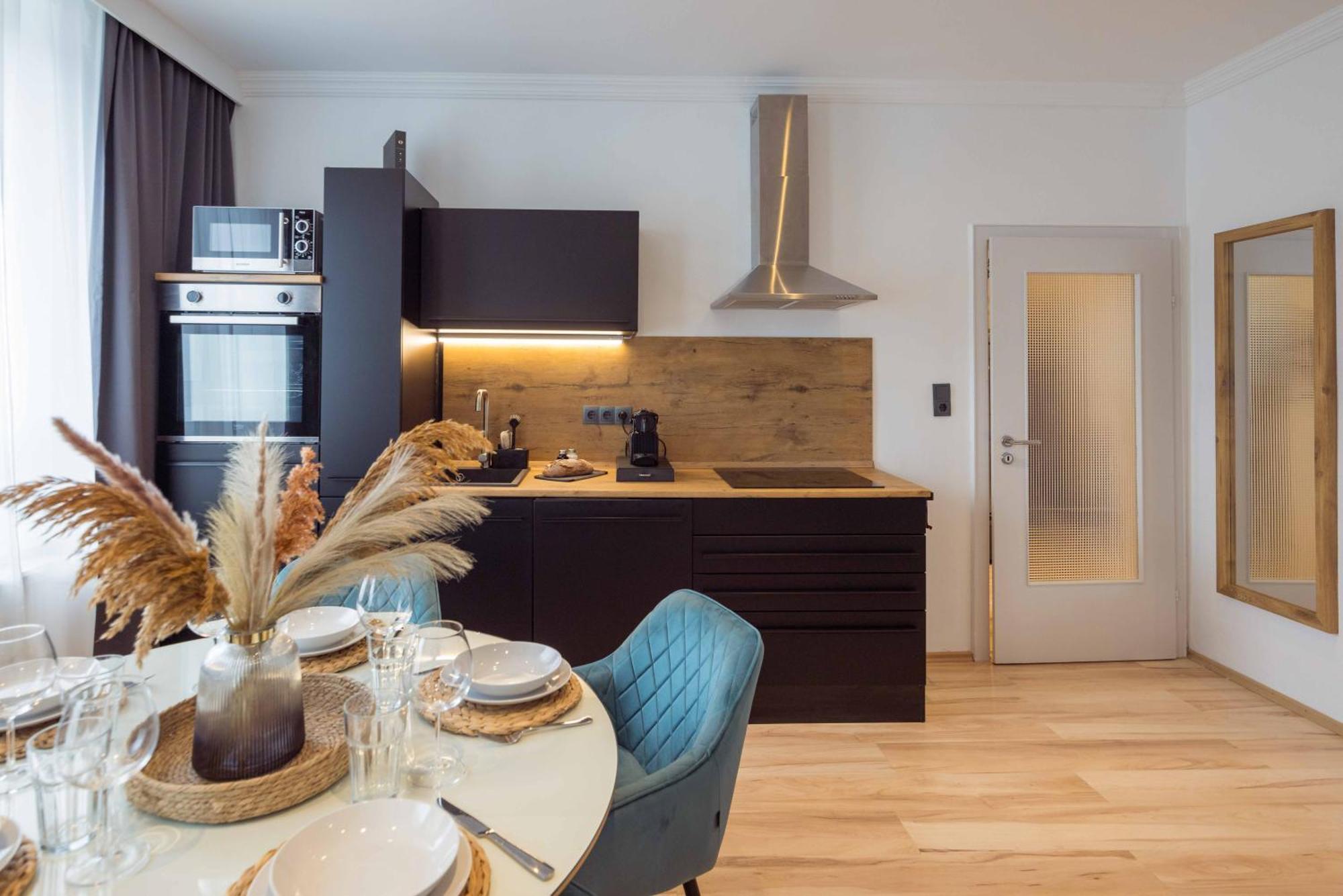 Schillerapartment Hof, Kueche, 24H Digital-Checkin, Parkplatz, Wlan250Mbit Хоф Экстерьер фото