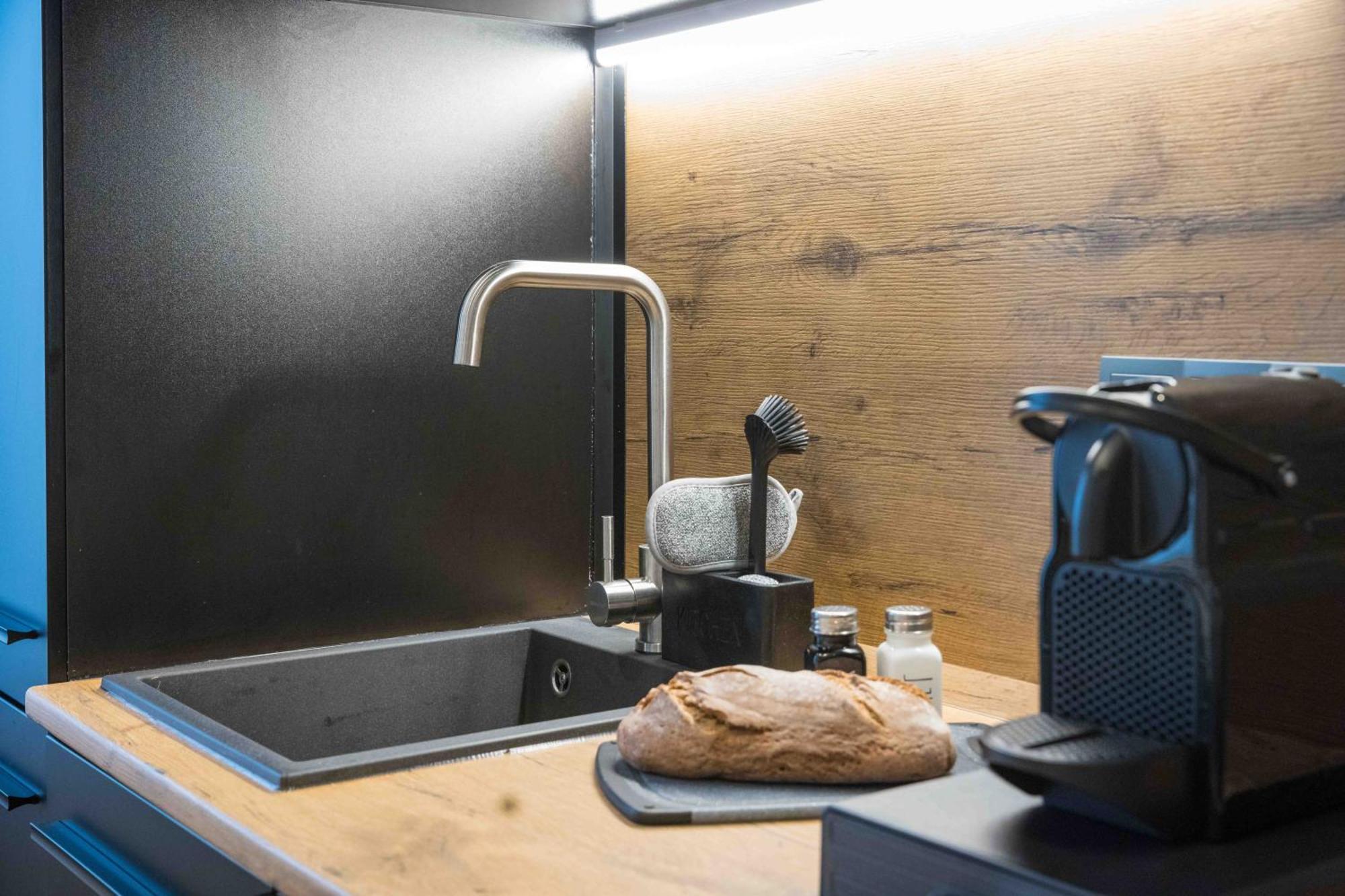 Schillerapartment Hof, Kueche, 24H Digital-Checkin, Parkplatz, Wlan250Mbit Хоф Экстерьер фото