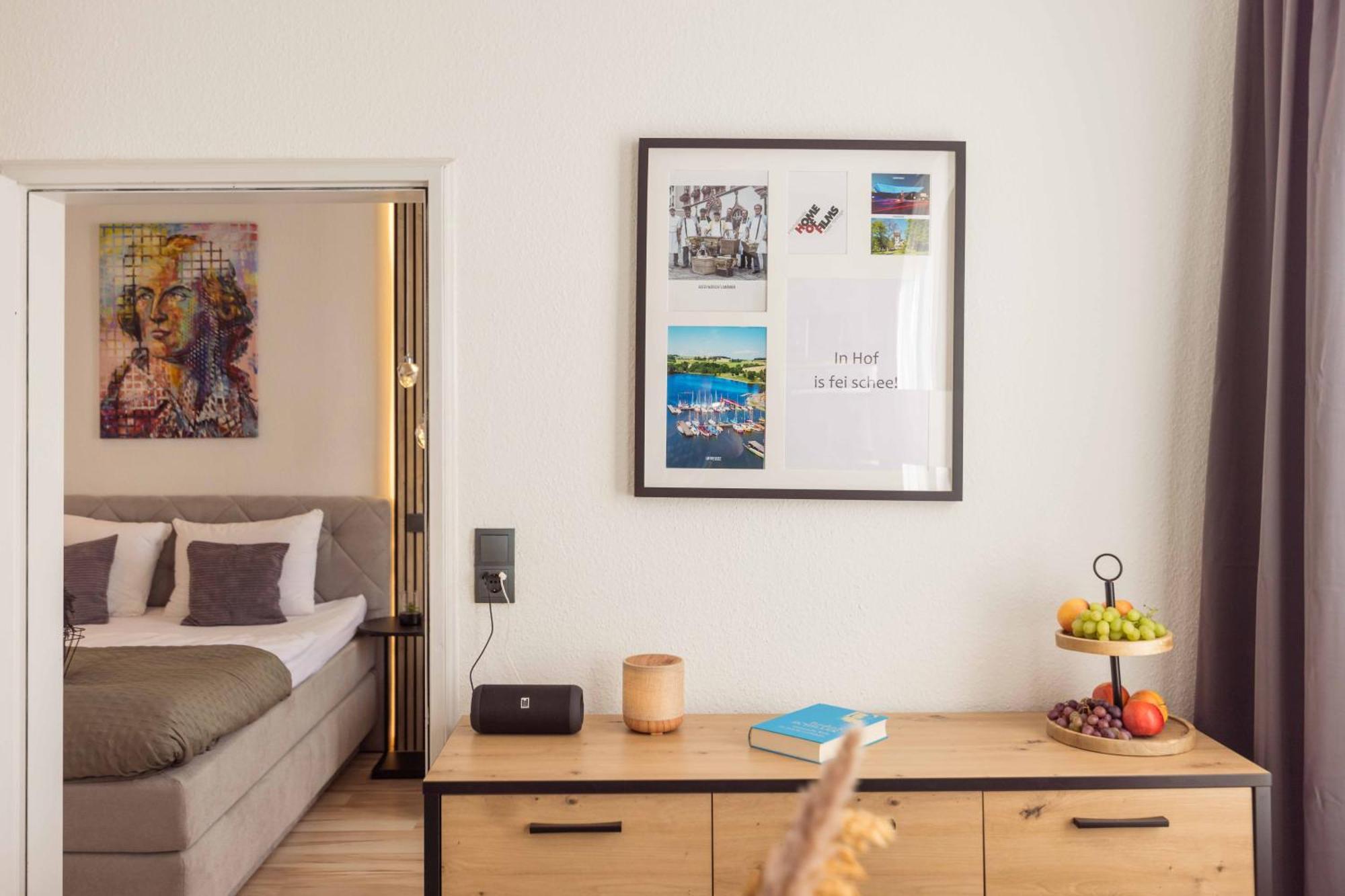 Schillerapartment Hof, Kueche, 24H Digital-Checkin, Parkplatz, Wlan250Mbit Хоф Экстерьер фото