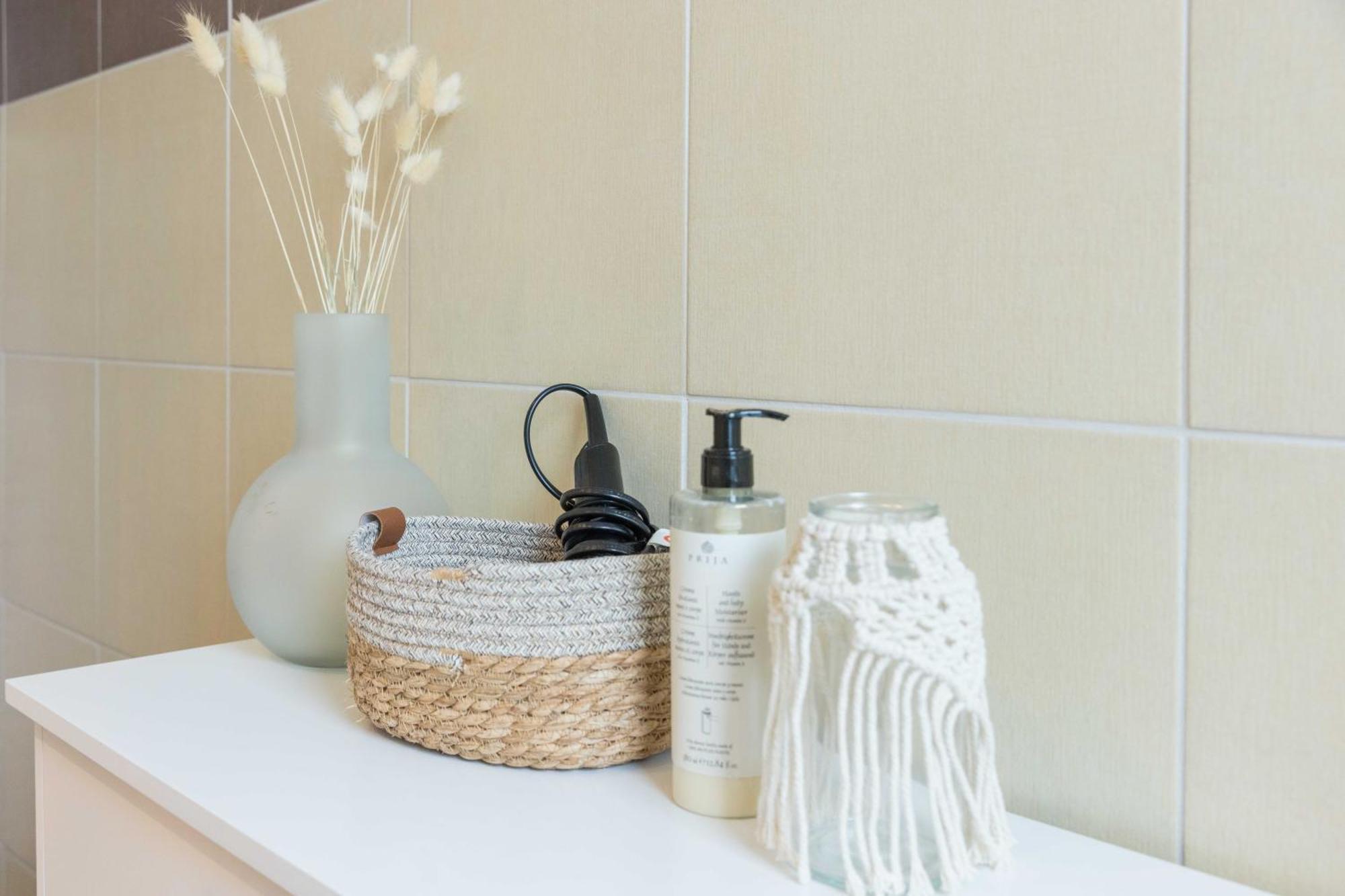 Schillerapartment Hof, Kueche, 24H Digital-Checkin, Parkplatz, Wlan250Mbit Хоф Экстерьер фото