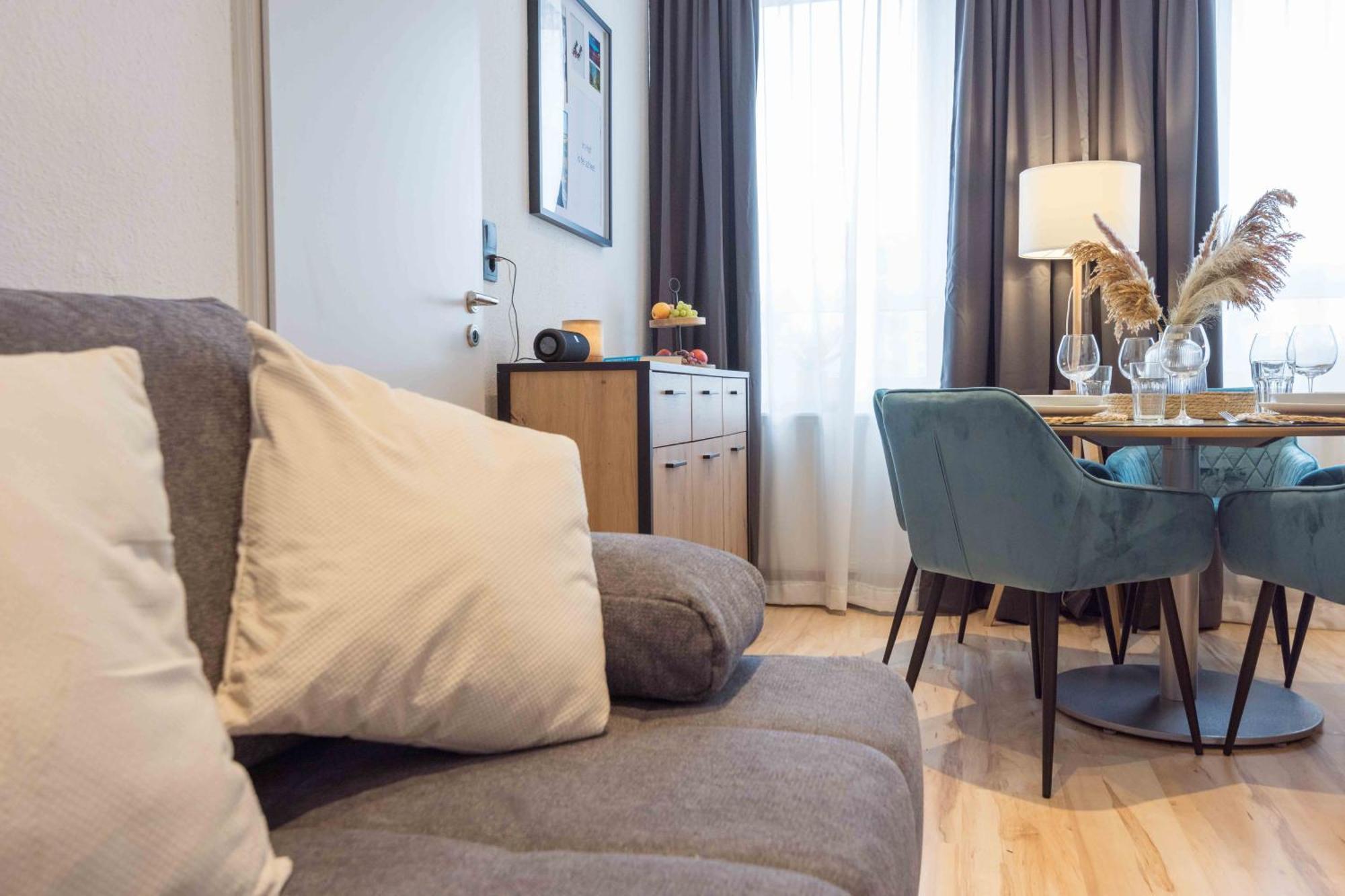 Schillerapartment Hof, Kueche, 24H Digital-Checkin, Parkplatz, Wlan250Mbit Хоф Экстерьер фото