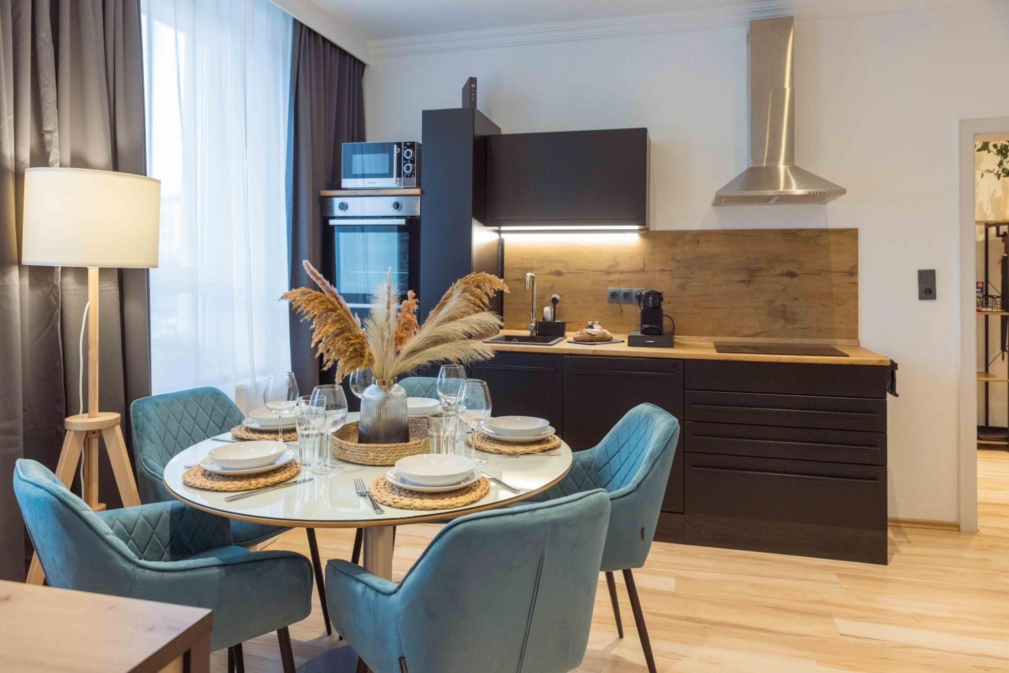 Schillerapartment Hof, Kueche, 24H Digital-Checkin, Parkplatz, Wlan250Mbit Хоф Экстерьер фото