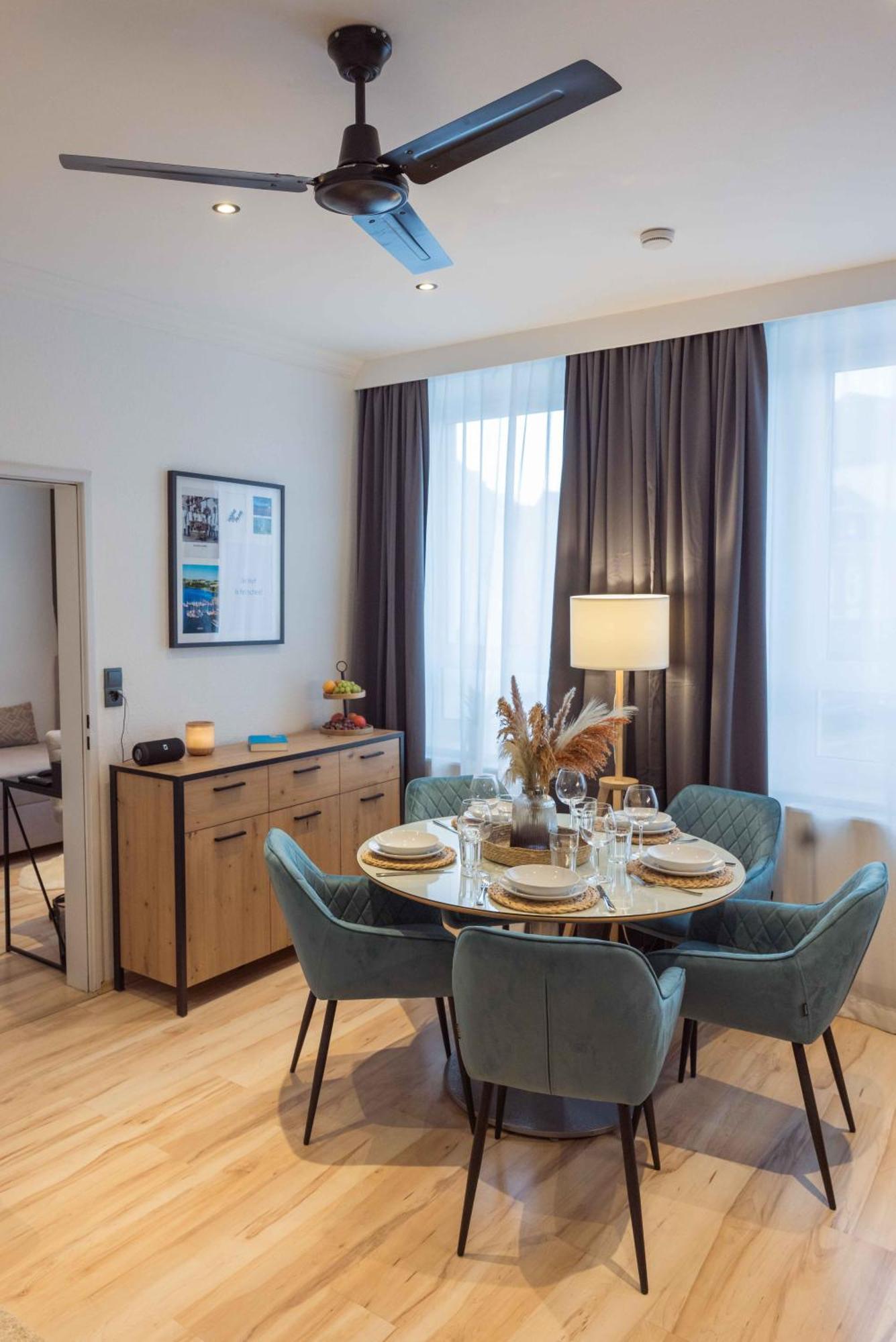 Schillerapartment Hof, Kueche, 24H Digital-Checkin, Parkplatz, Wlan250Mbit Хоф Экстерьер фото