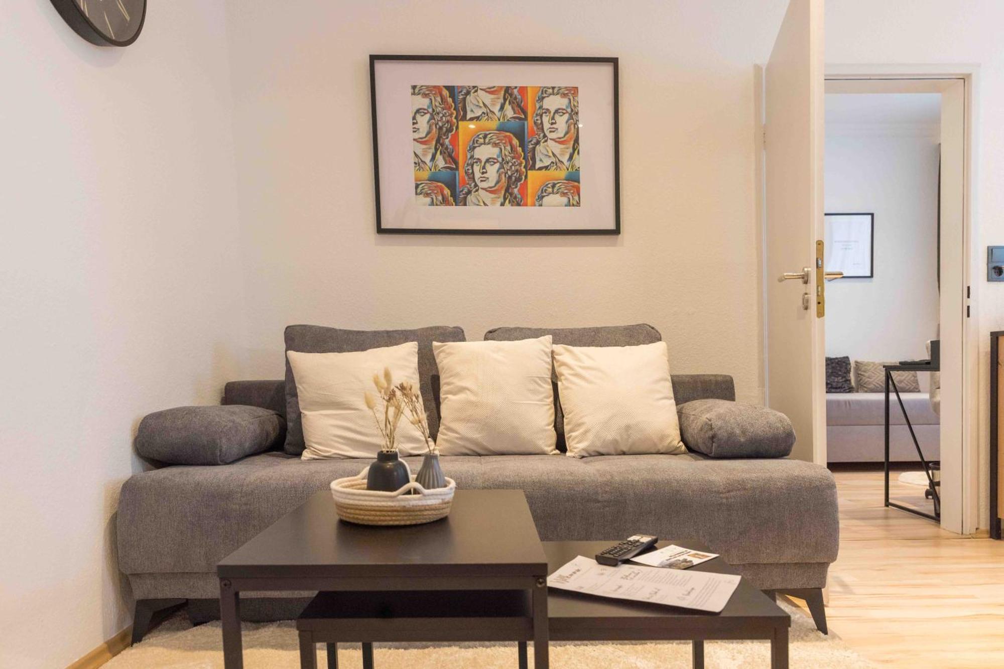 Schillerapartment Hof, Kueche, 24H Digital-Checkin, Parkplatz, Wlan250Mbit Хоф Экстерьер фото