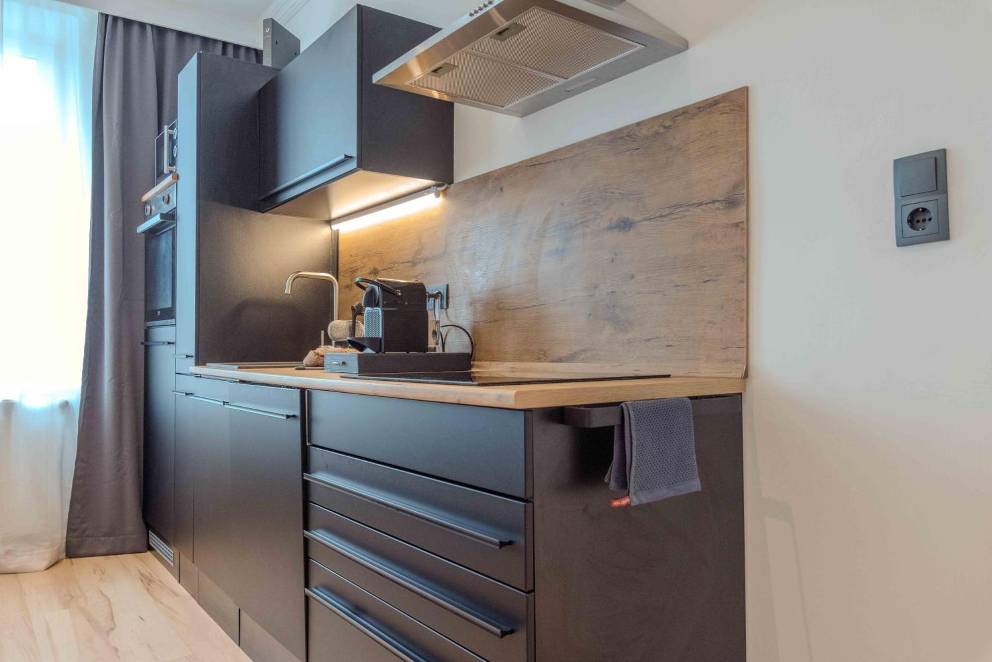 Schillerapartment Hof, Kueche, 24H Digital-Checkin, Parkplatz, Wlan250Mbit Хоф Экстерьер фото